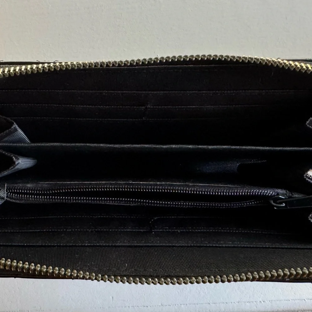 Source Unknown Glossy Black Quilted Wallet - Picture 4 of 6